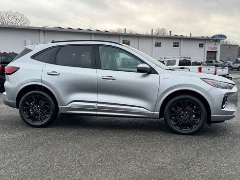 Used 2023 Ford Escape ST-Line Elite w/ Premium Technology Package AWD/4WD image 2