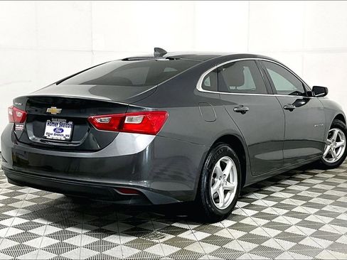 Used 2018 Chevrolet Malibu LS image 12