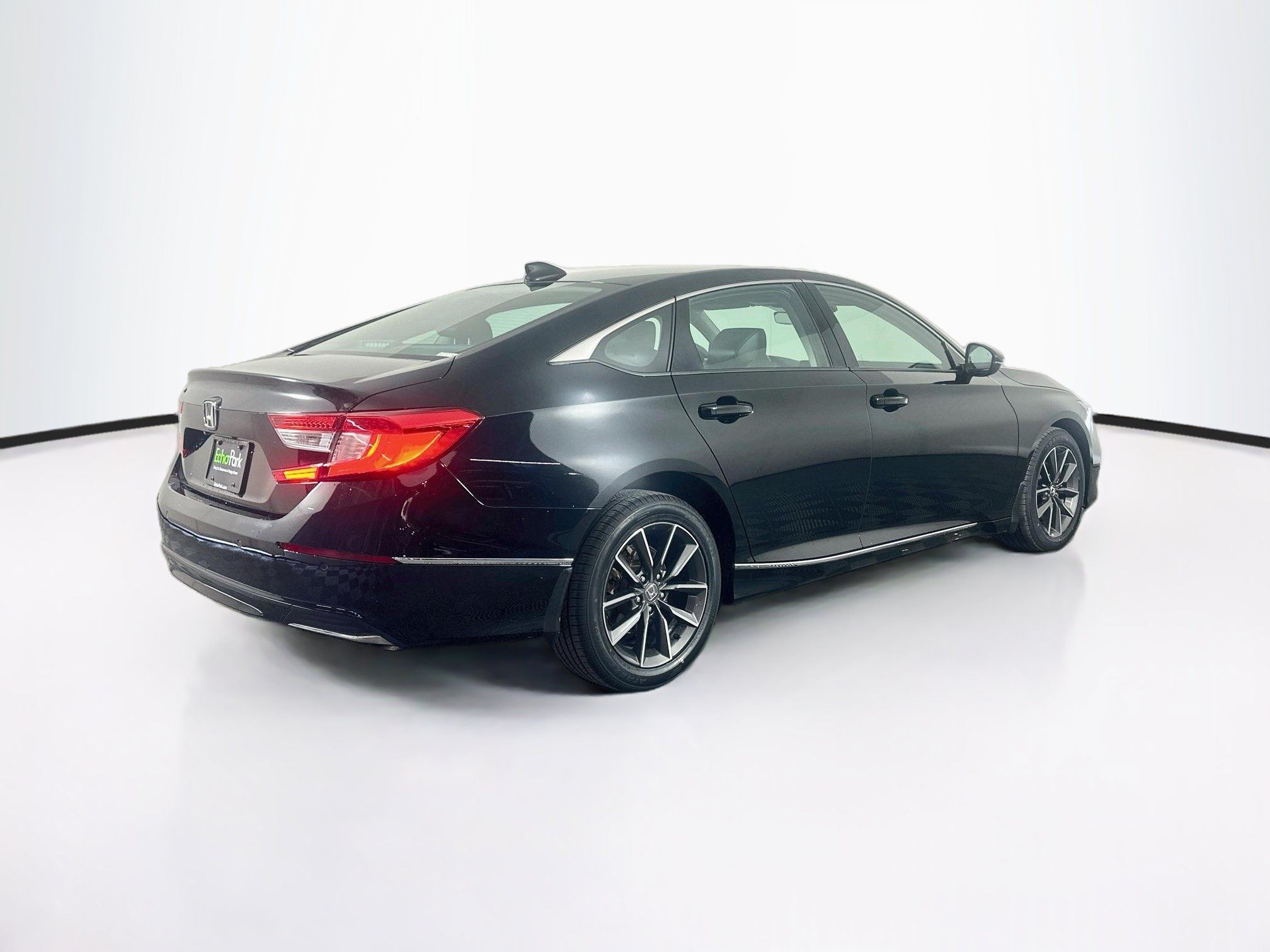 Used 2021 Honda Accord EX-L image 9