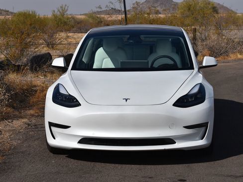 Used 2022 Tesla Model 3 Long Range AWD/4WD image 2