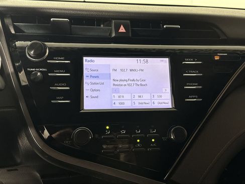 Used 2019 Toyota Camry LE FWD image 21