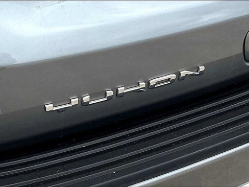 Used 2023 GMC Yukon XL SLT w/ SLT Luxury Package AWD/4WD image 30