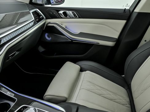 Used 2024 BMW ALPINA XB7 AWD/4WD image 38