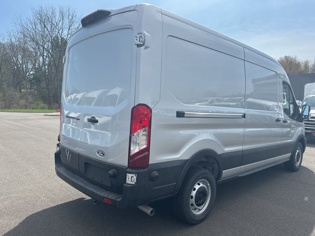 New 2026 Ford Transit 250 148 Medium Roof w/ Load Area Protection Package RWD image 7