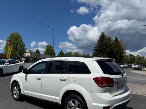 Used 2012 Dodge Journey SXT w/ Flexible Seating Group AWD/4WD image 4