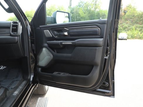 Used 2020 RAM 1500 Limited AWD/4WD image 11