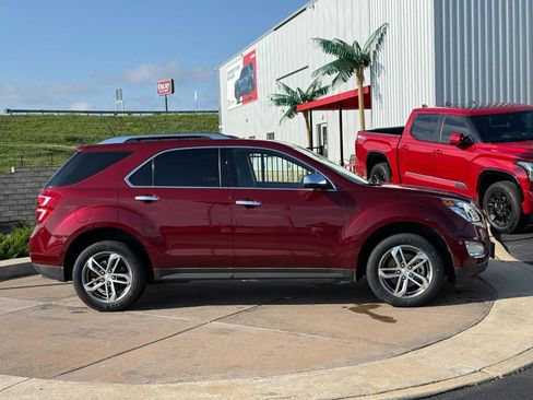 Used 2016 Chevrolet Equinox LTZ w/ Enhanced Convenience Package FWD image 2
