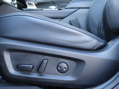 Used 2025 Mitsubishi Outlander SEL image 23