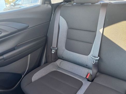 Used 2025 Chevrolet TrailBlazer LT image 37