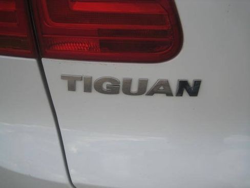 Used 2013 Volkswagen Tiguan S AWD/4WD image 11
