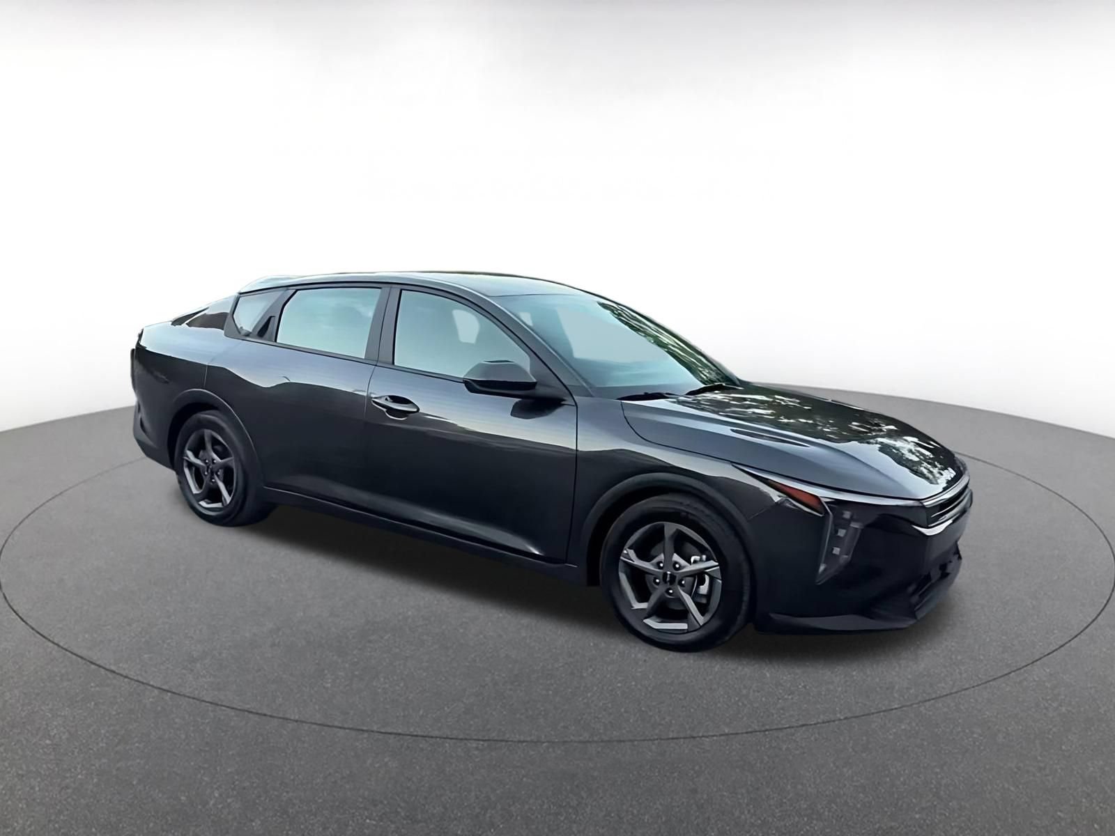 Used 2025 Kia K4 FWD image 2