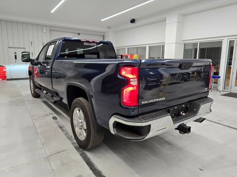 Used 2020 Chevrolet Silverado 2500 LTZ w/ LTZ Premium Package AWD/4WD image 4