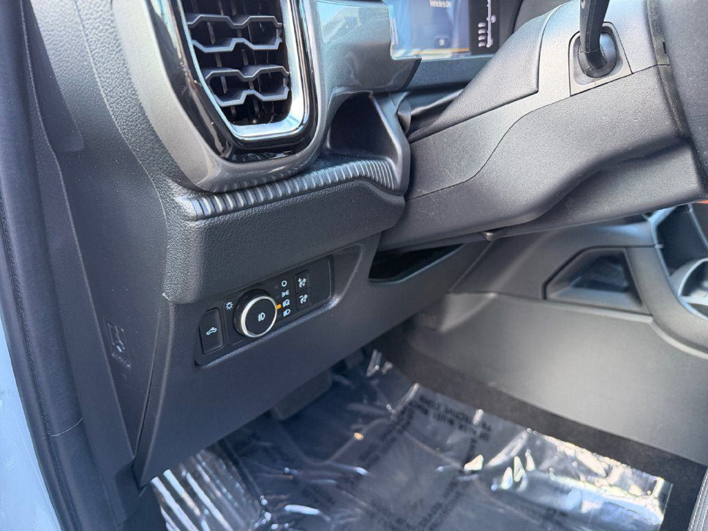 Used 2024 Ford Ranger XLT AWD/4WD image 19
