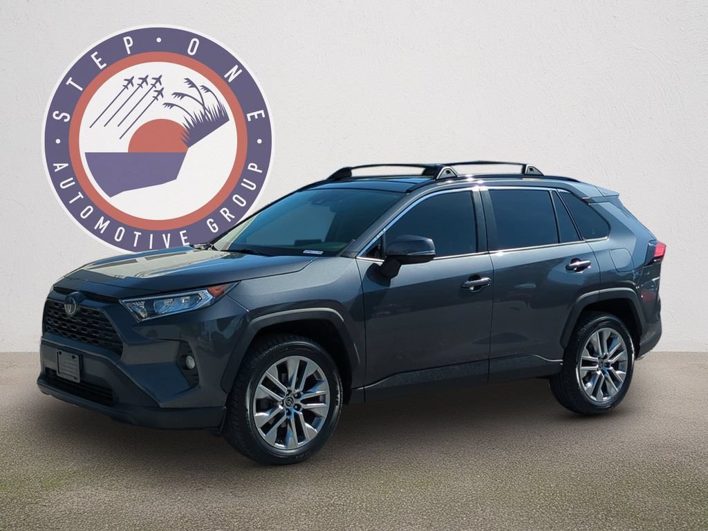 Used 2019 Toyota RAV4 XLE Premium w/ Cold Weather Package AWD/4WD image 2