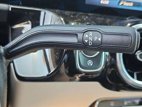 Used 2025 Mercedes-Benz GLA 250 4MATIC image 16