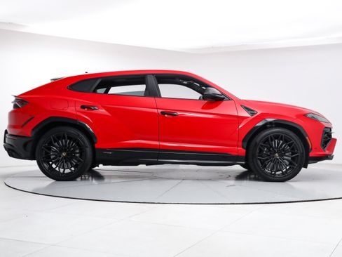 Used 2025 Lamborghini Urus SE AWD/4WD image 6
