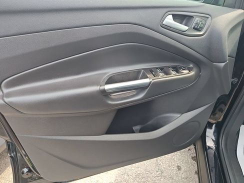 Used 2017 Ford Escape Titanium AWD/4WD image 16