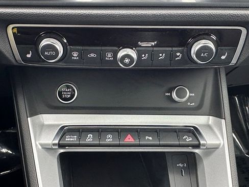 Used 2023 Audi Q3 2.0T Premium image 15