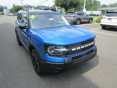 Used 2025 Ford Bronco Sport Outer Banks w/ Outer Banks Tech Package+ AWD/4WD image 4