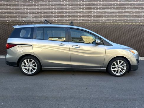 Used 2013 MAZDA MAZDA5 Touring FWD image 3