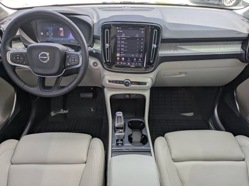 Used 2026 Volvo XC40 B5 Ultra w/ Climate Package AWD/4WD image 15