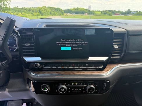 Used 2023 Chevrolet Silverado 1500 LT AWD/4WD image 35