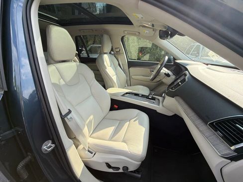 Certified 2023 Volvo XC90 B6 Plus w/ Protection Package Premier AWD/4WD image 17