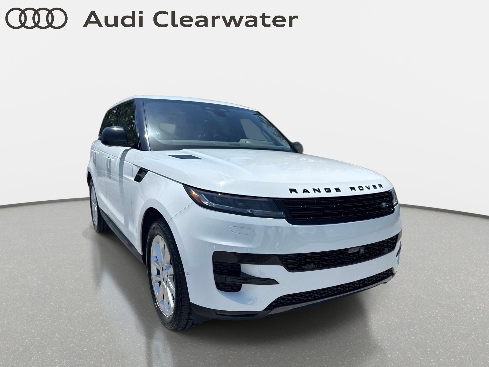 Used 2025 Land Rover Range Rover Sport SE AWD/4WD image 7