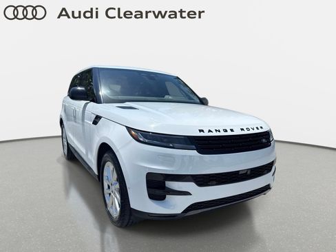 Used 2025 Land Rover Range Rover Sport SE AWD/4WD image 7