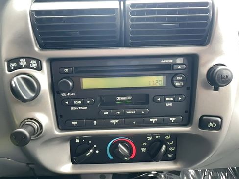 Used 2005 Ford Ranger Edge image 9