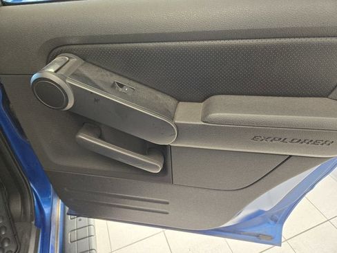 Used 2010 Ford Explorer Sport Trac Limited image 8