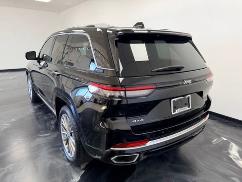 Used 2022 Jeep Grand Cherokee Summit w/ Luxury Tech Group V AWD/4WD image 22