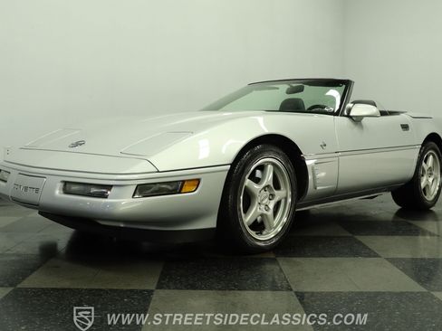 Used 1996 Chevrolet Corvette Convertible RWD image 21