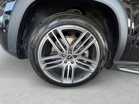 Used 2025 Mercedes-Benz GLS 450 4MATIC image 28