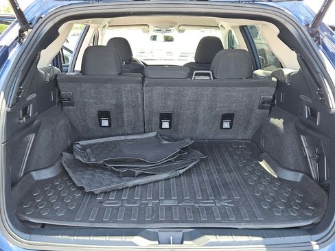 Used 2021 Subaru Outback Premium AWD/4WD image 6