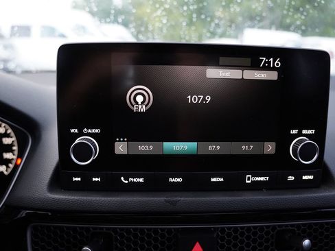 Used 2024 Honda Civic EX-L image 6