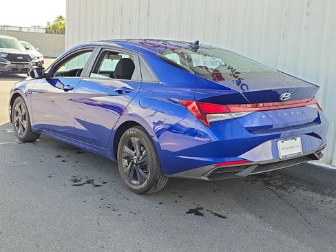 Used 2022 Hyundai Elantra SEL image 5