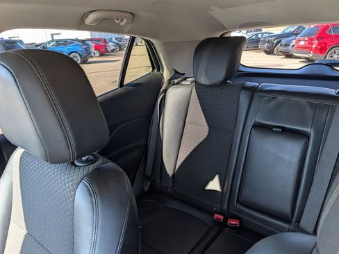 Used 2021 Buick Encore Preferred AWD/4WD image 12