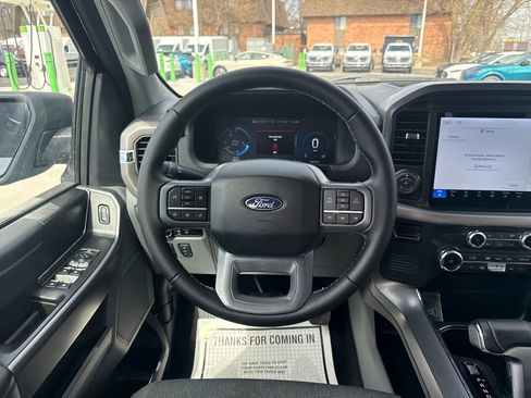 Used 2025 Ford F150 Lightning XLT image 21