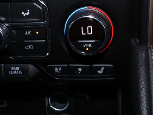 Used 2021 Chevrolet Suburban High Country image 33