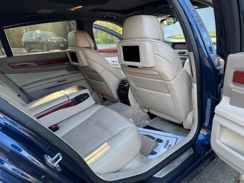 Used 2012 BMW ALPINA B7 xDrive LWB w/ Luxury Rear Seating Pkg image 46