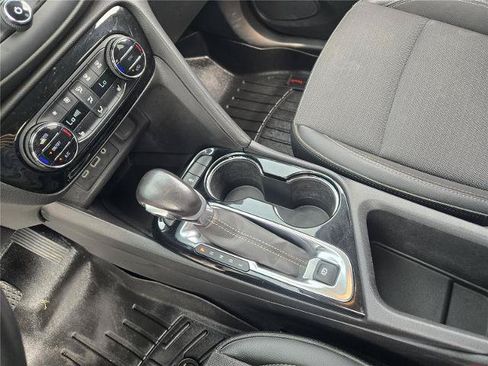 Used 2021 Buick Encore GX Select FWD image 18