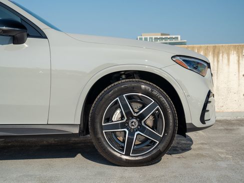 Used 2026 Mercedes-Benz GLC 300 4MATIC image 15