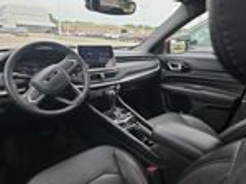 Certified 2023 Jeep Compass Limited AWD/4WD image 7
