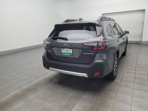 Used 2023 Subaru Outback Limited AWD/4WD image 9