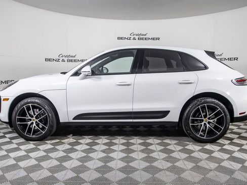 Used 2023 Porsche Macan AWD/4WD image 10