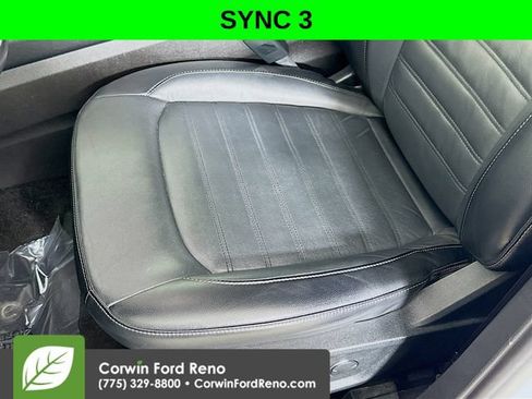 Used 2017 Ford Edge SEL w/ Equipment Group 201A AWD/4WD image 18