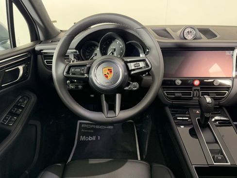New 2026 Porsche Macan image 22