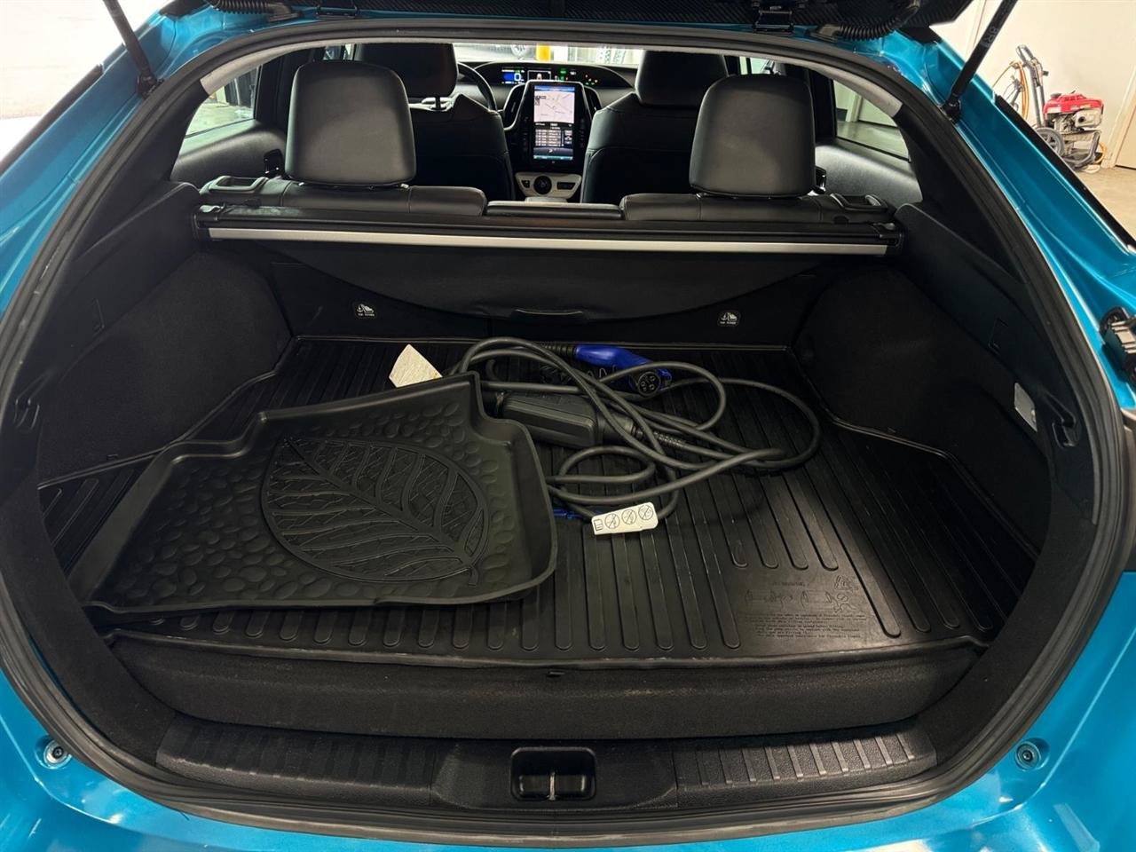Used 2018 Toyota Prius Prime Advanced FWD image 29