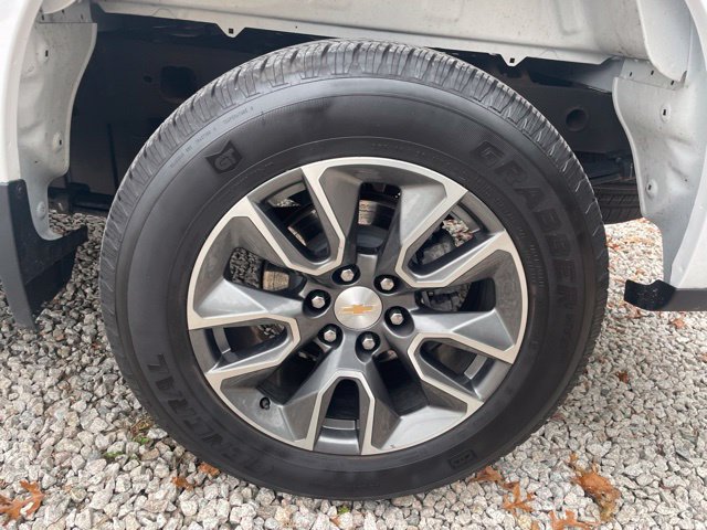 Used 2025 Chevrolet Silverado 1500 LT AWD/4WD image 18